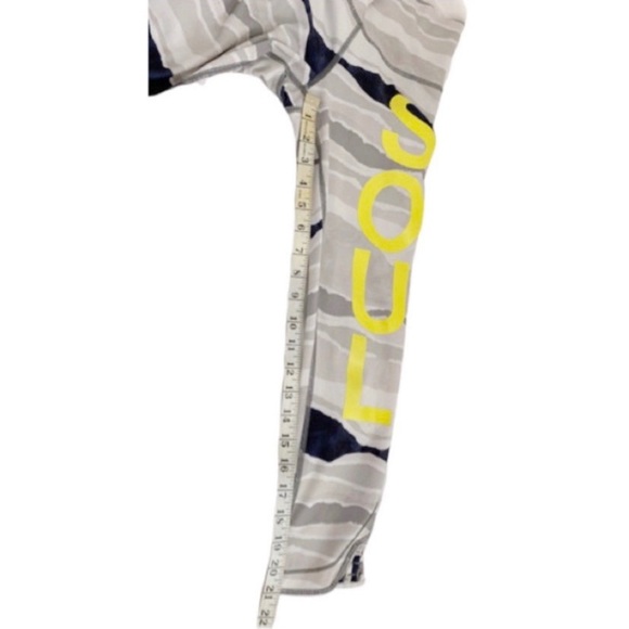 Lululemon Soulcycle Multicolor True Self Bleacher Stripe Crop Leggings, Size 0* - Picture 9 of 12